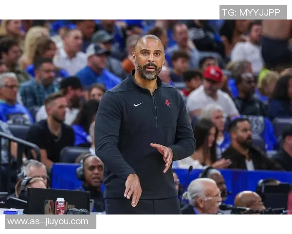 乌度卡直言球队失误频繁对手展现强大身体对抗能力